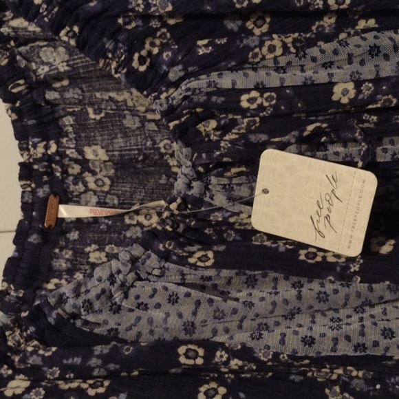 Free People NWT Because I Love You top - Picture 3 of 4